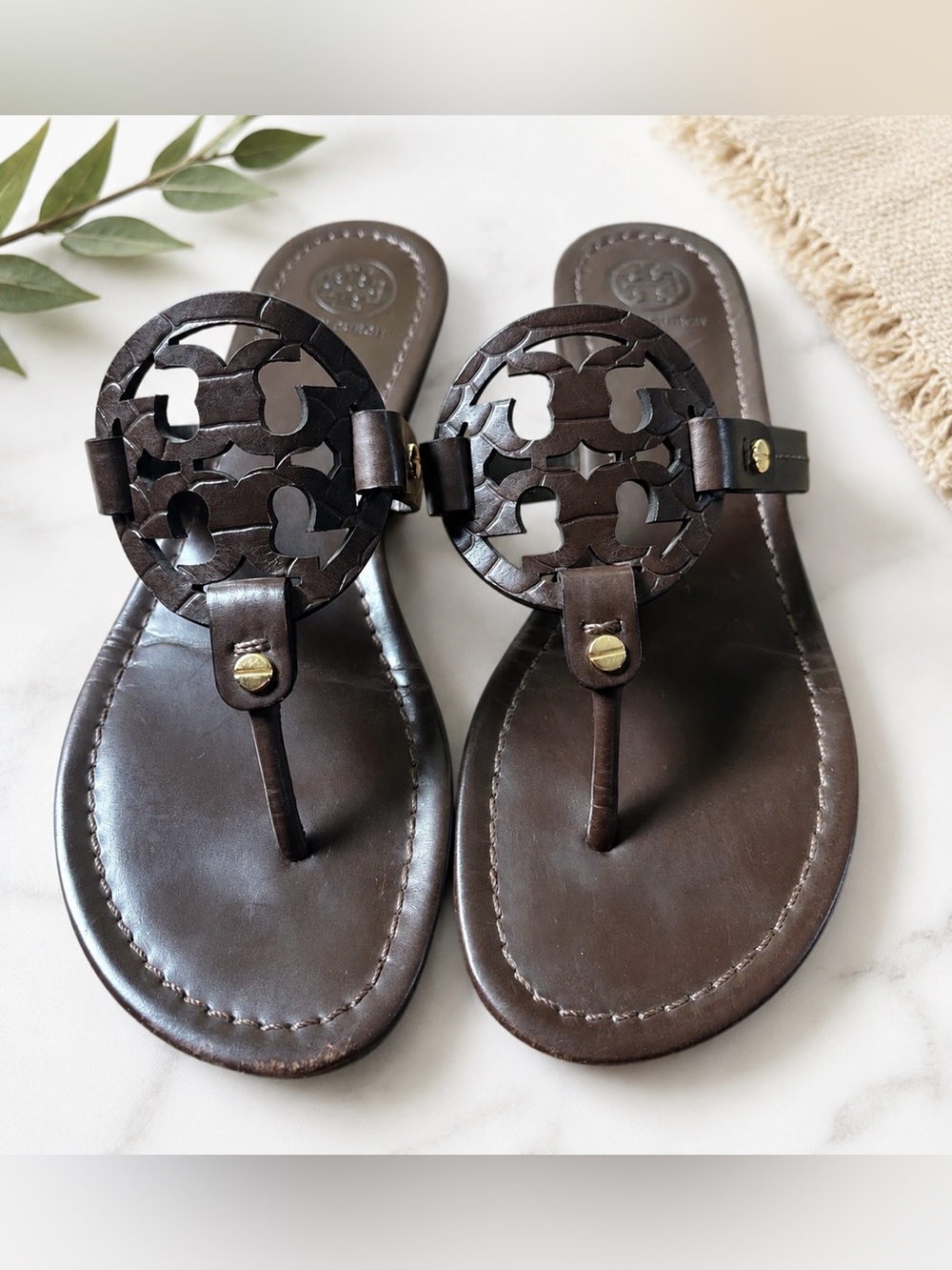 Tory Burch Miller Sandals Brown Leather Size 7.5M | Classic Logo Thong Sandals